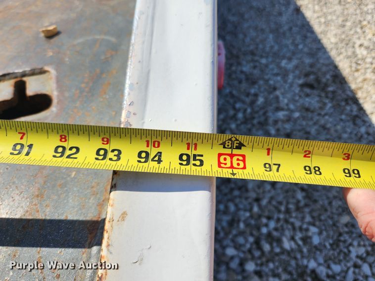 image for item JB9551 1996 International 4700  rollback truck