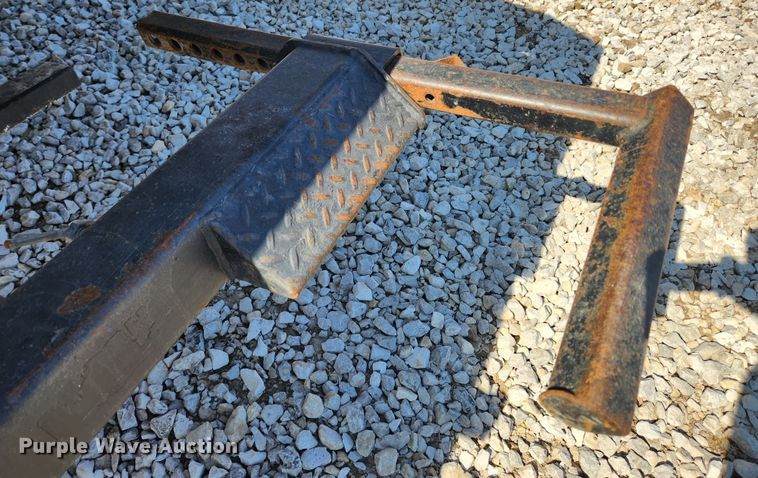 image for item JB9551 1996 International 4700  rollback truck