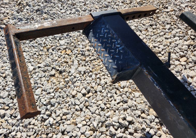 image for item JB9551 1996 International 4700  rollback truck