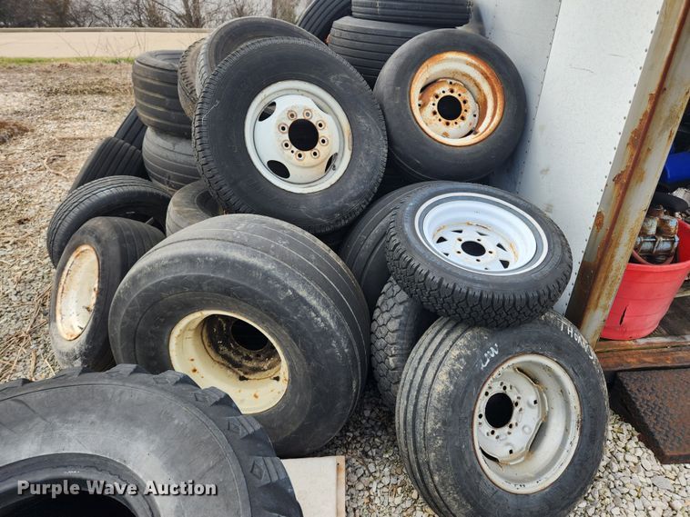 image for item JB9557 Tires and wheels