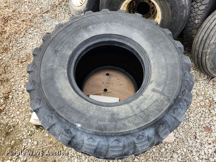 image for item JB9557 Tires and wheels