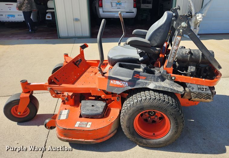 image for item JB9559 Kubota Z725  ZTR lawn mower
