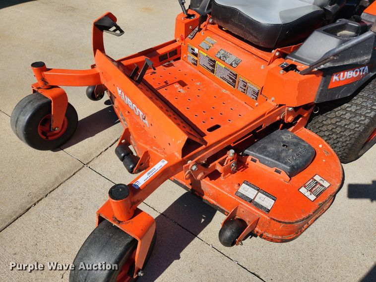image for item JB9559 Kubota Z725  ZTR lawn mower