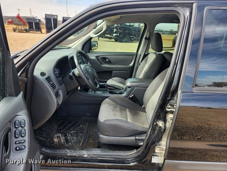 image for item JB9568 2006 Ford Escape  SUV