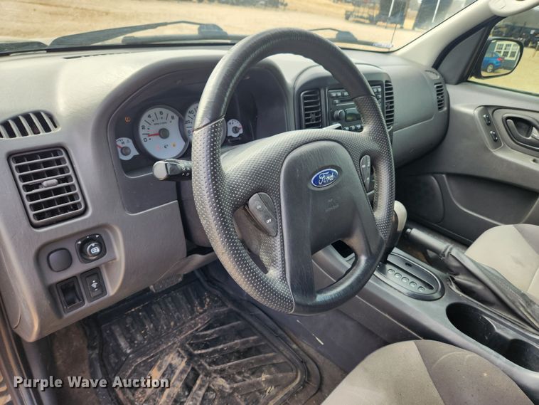 image for item JB9568 2006 Ford Escape  SUV