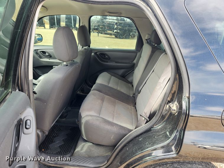 image for item JB9568 2006 Ford Escape  SUV