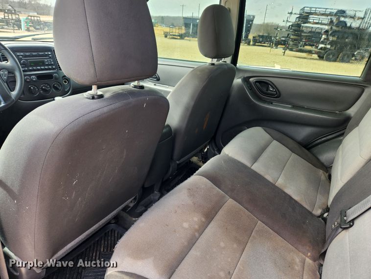 image for item JB9568 2006 Ford Escape  SUV