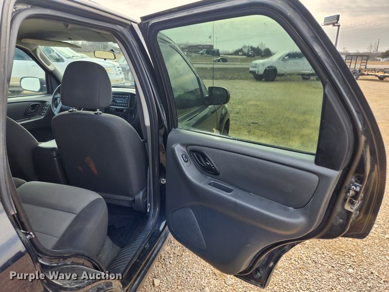 image for item JB9568 2006 Ford Escape  SUV