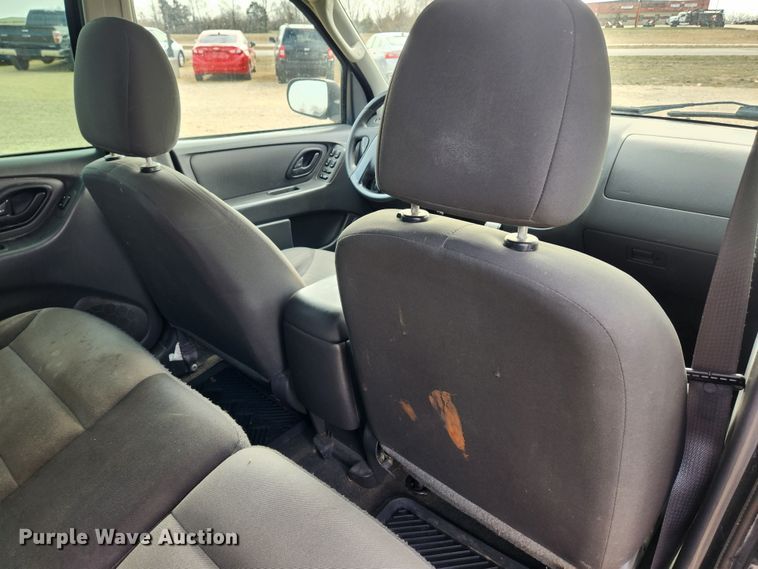 image for item JB9568 2006 Ford Escape  SUV