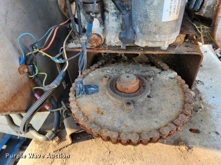 image for item JB9570 Henderson  salt spreader