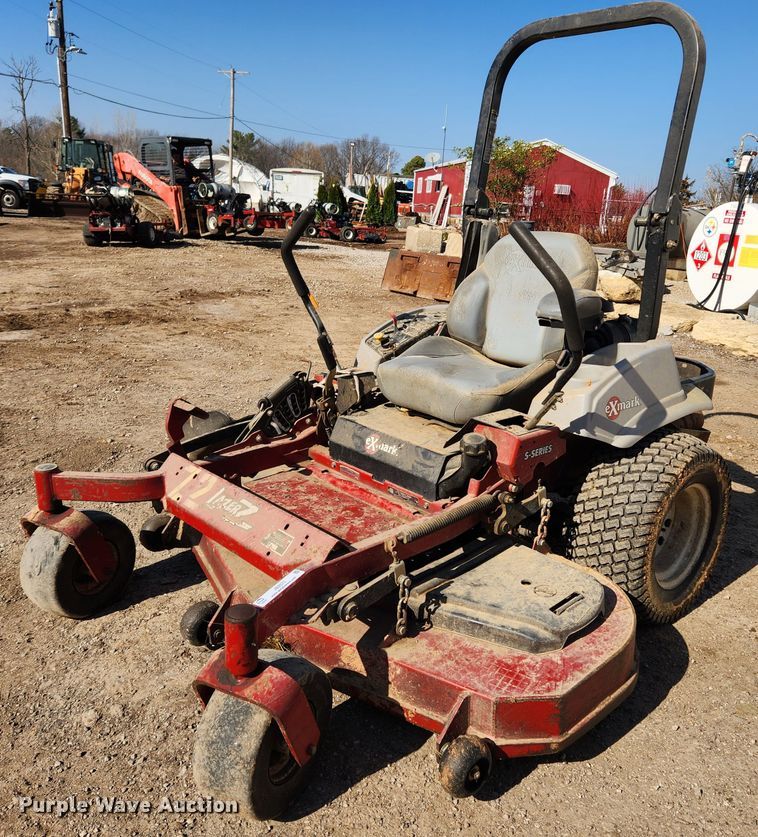 image for item JB9571 Exmark S Series  ZTR lawn mower
