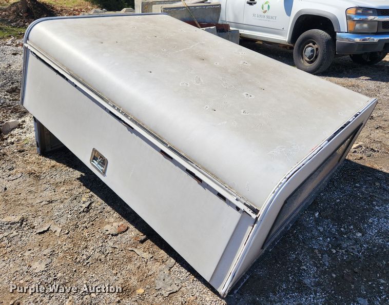 image for item JB9572 Camper shell