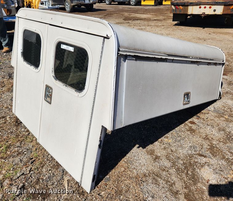 image for item JB9572 Camper shell