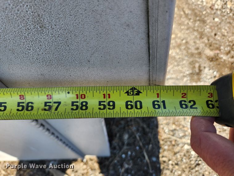 image for item JB9572 Camper shell