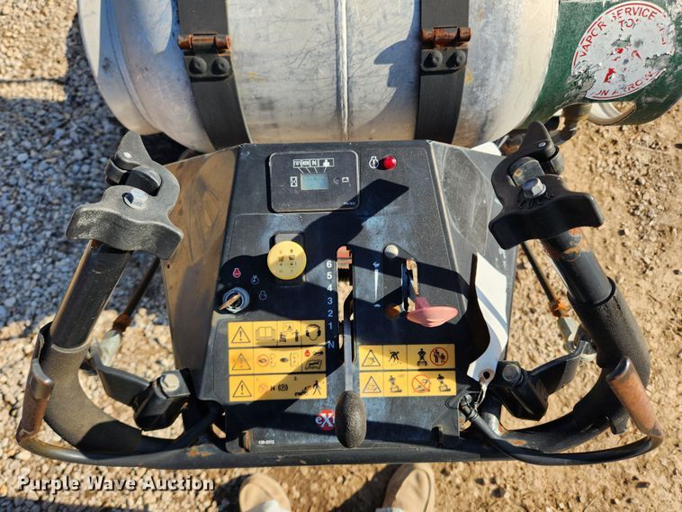 image for item JB9587 Exmark X Series  ZTR lawn mower