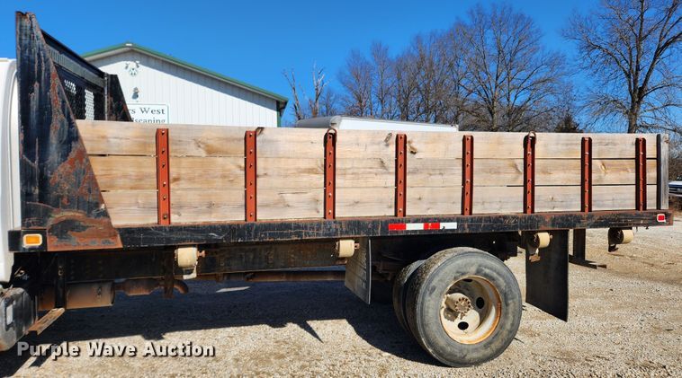 image for item JB9650 2004 Chevrolet C7500  dump flatbed truck