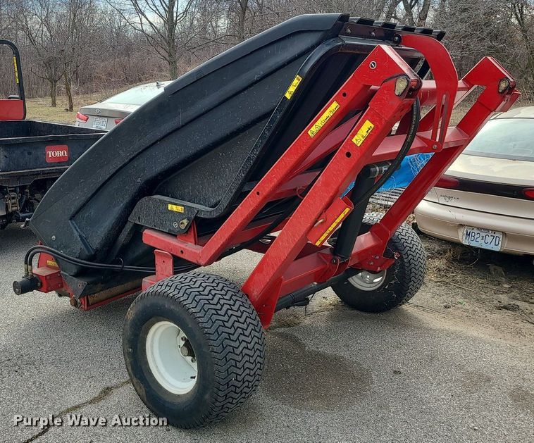 image for item JG9366 Toro Pro Sweep 5200  turf sweeper