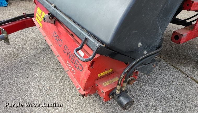 image for item JG9366 Toro Pro Sweep 5200  turf sweeper
