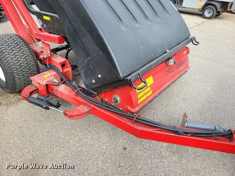 image for item JG9366 Toro Pro Sweep 5200  turf sweeper