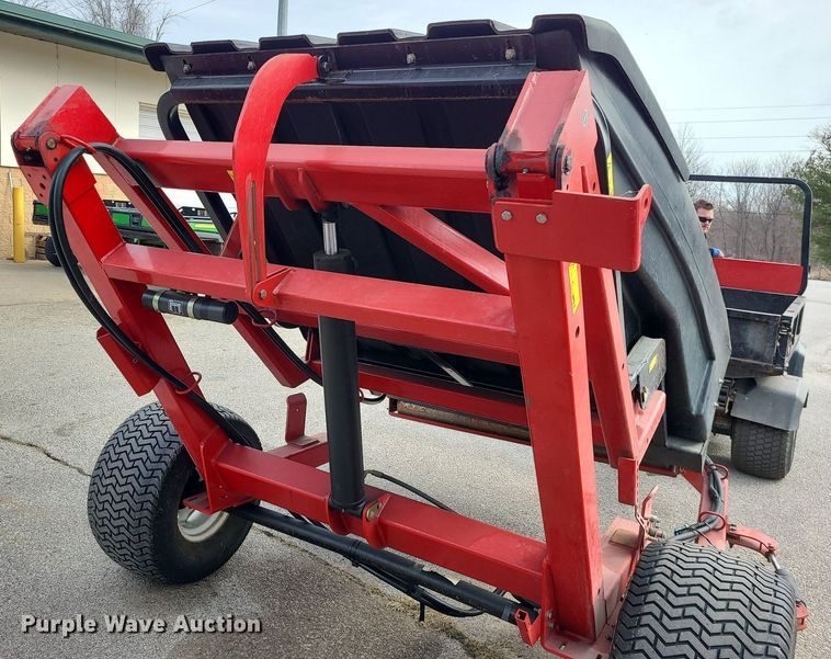 image for item JG9366 Toro Pro Sweep 5200  turf sweeper