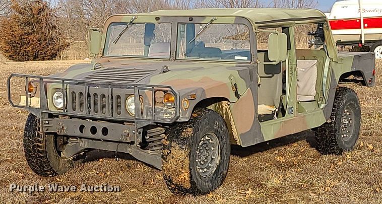 image for item JG9370 1992 Am General Humvee M998  SUV