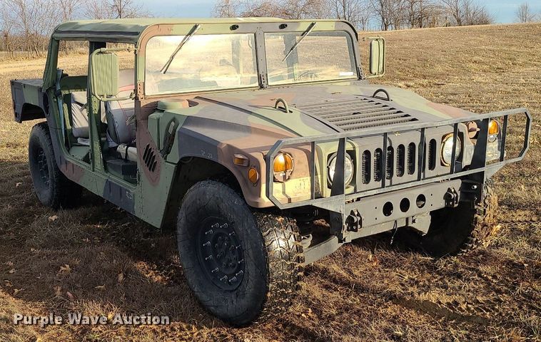 image for item JG9370 1992 Am General Humvee M998  SUV
