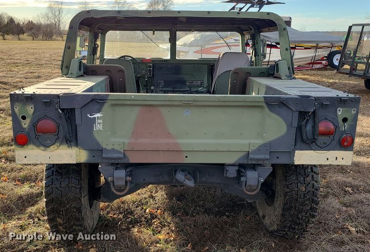 image for item JG9370 1992 Am General Humvee M998  SUV