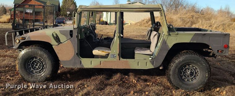 image for item JG9370 1992 Am General Humvee M998  SUV