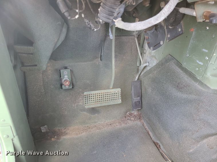 image for item JG9370 1992 Am General Humvee M998  SUV