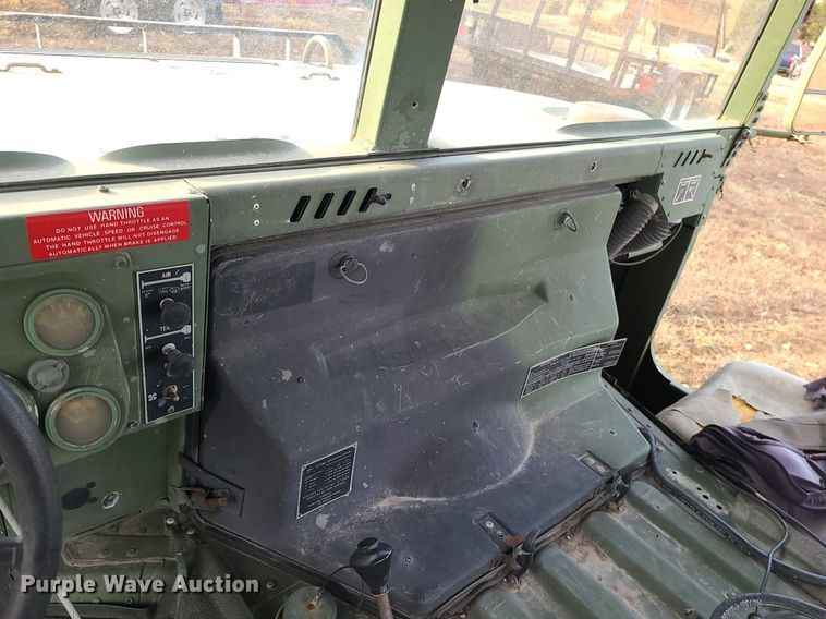 image for item JG9370 1992 Am General Humvee M998  SUV