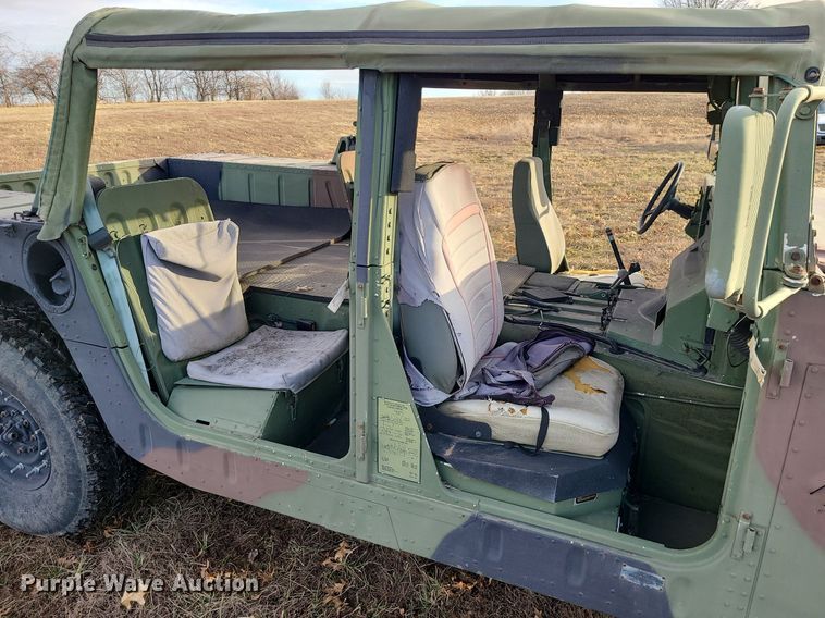 image for item JG9370 1992 Am General Humvee M998  SUV