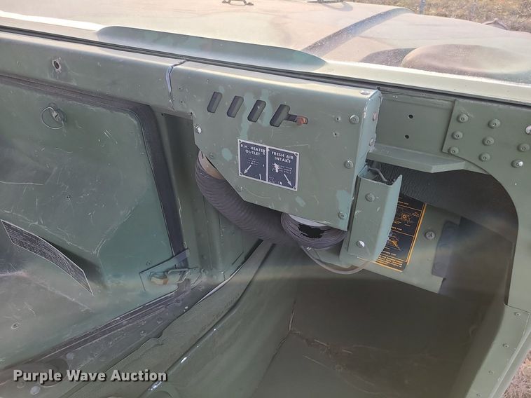 image for item JG9370 1992 Am General Humvee M998  SUV