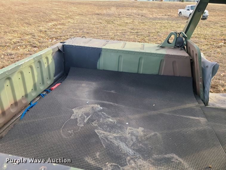 image for item JG9370 1992 Am General Humvee M998  SUV