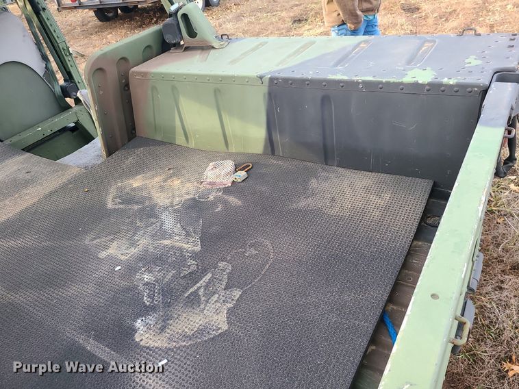 image for item JG9370 1992 Am General Humvee M998  SUV