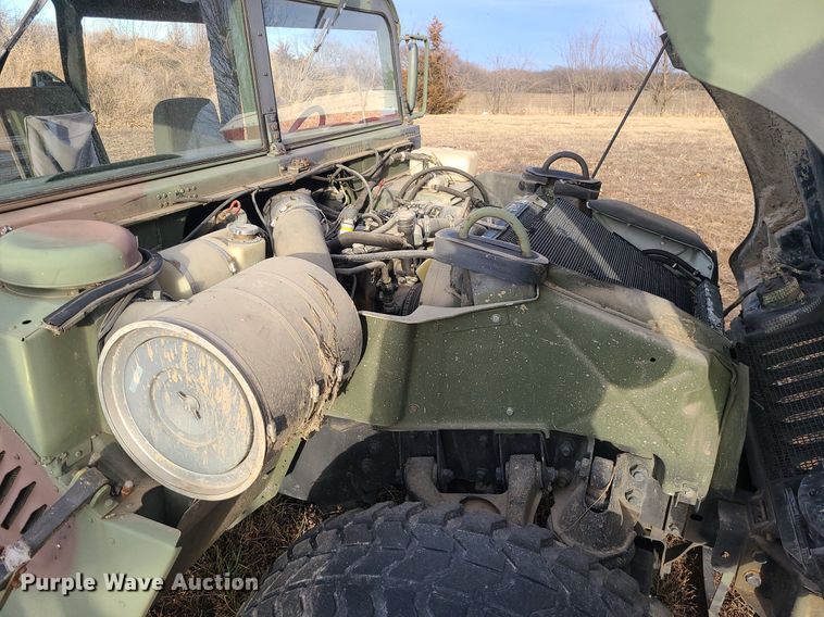 image for item JG9370 1992 Am General Humvee M998  SUV