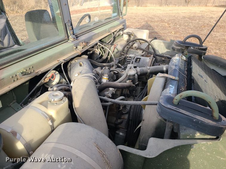 image for item JG9370 1992 Am General Humvee M998  SUV