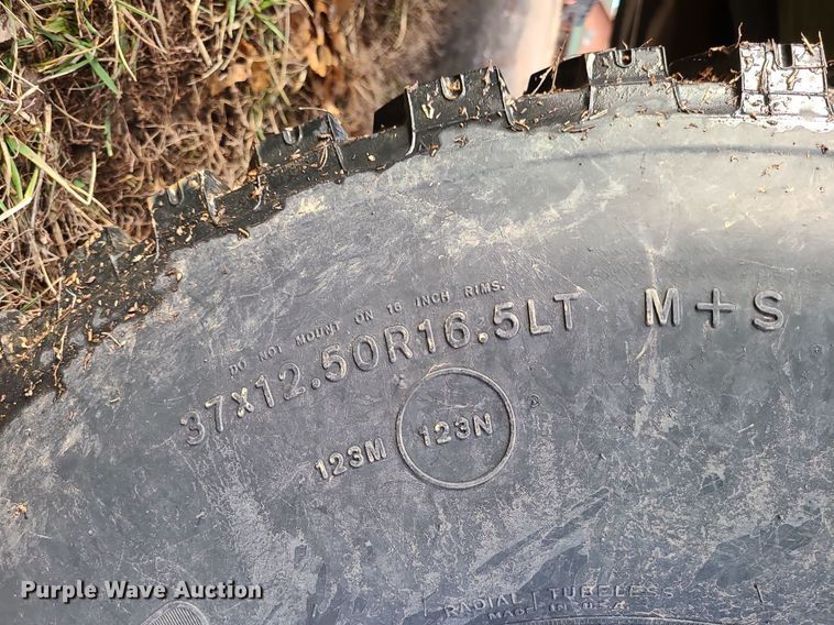 image for item JG9370 1992 Am General Humvee M998  SUV