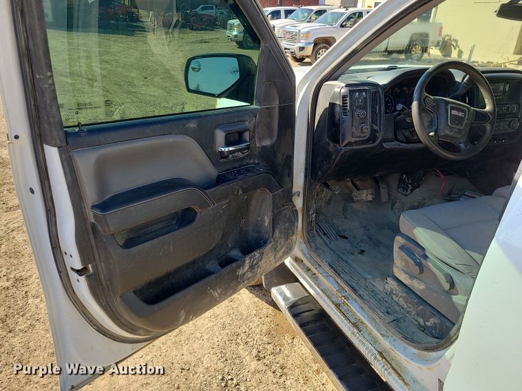 image for item JG9373 2015 GMC Sierra 1500  Crew Cab pickup truck