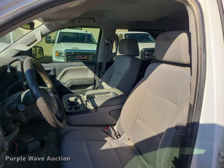 image for item JG9373 2015 GMC Sierra 1500  Crew Cab pickup truck