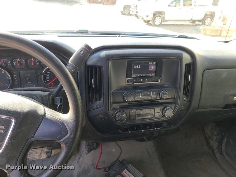 image for item JG9373 2015 GMC Sierra 1500  Crew Cab pickup truck