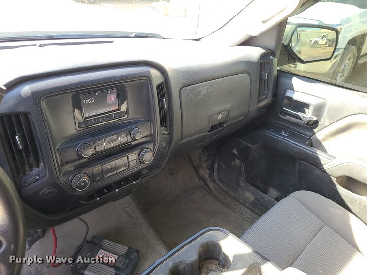 image for item JG9373 2015 GMC Sierra 1500  Crew Cab pickup truck