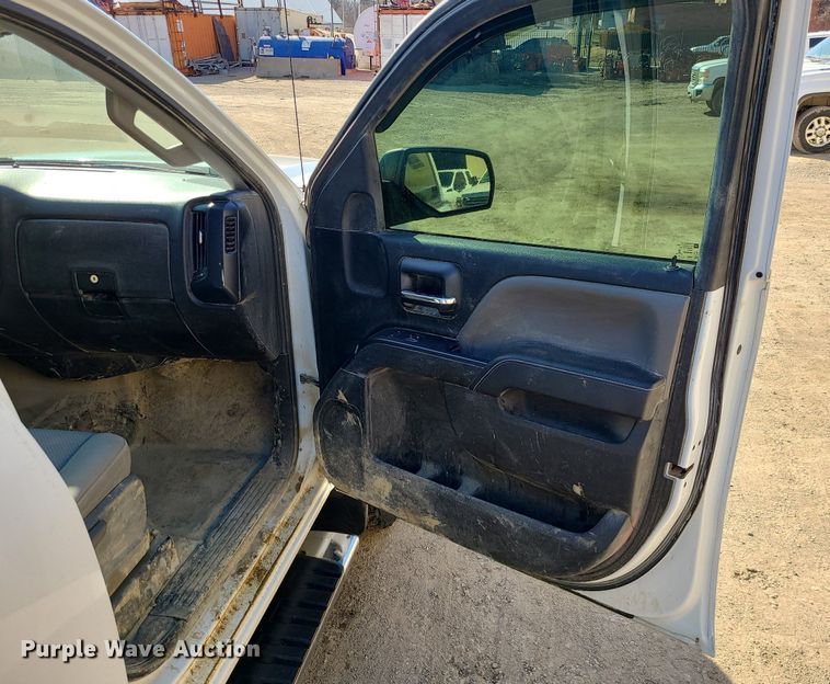 image for item JG9373 2015 GMC Sierra 1500  Crew Cab pickup truck