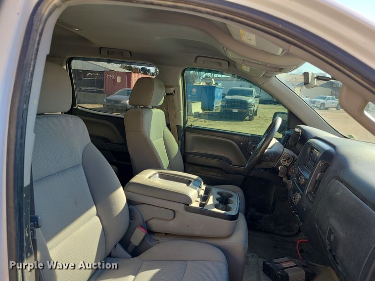 image for item JG9373 2015 GMC Sierra 1500  Crew Cab pickup truck