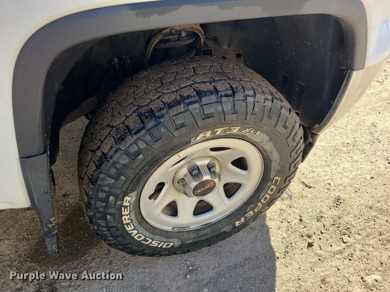 image for item JG9373 2015 GMC Sierra 1500  Crew Cab pickup truck