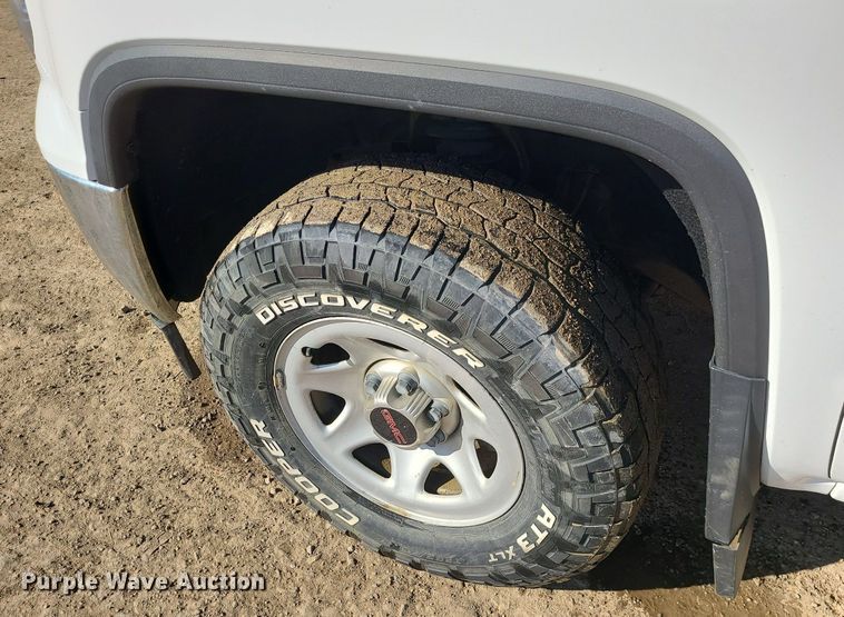 image for item JG9373 2015 GMC Sierra 1500  Crew Cab pickup truck