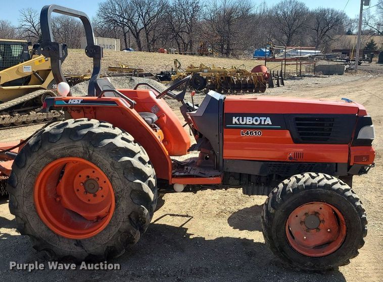 image for item JG9377 Kubota L4610  MFWD tractor