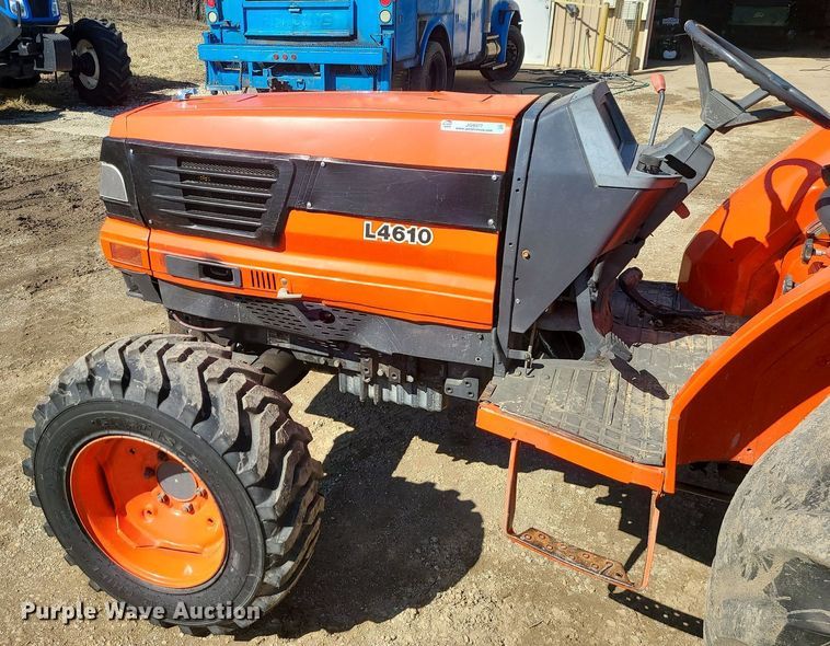 image for item JG9377 Kubota L4610  MFWD tractor