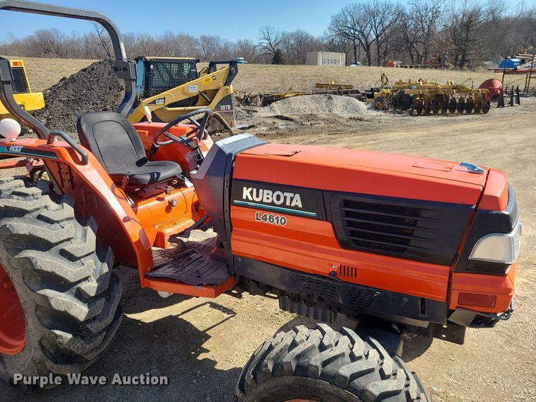 image for item JG9377 Kubota L4610  MFWD tractor