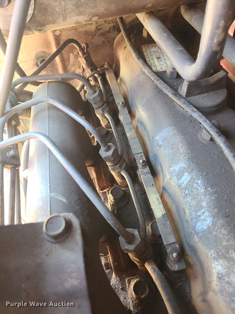 image for item JG9377 Kubota L4610  MFWD tractor