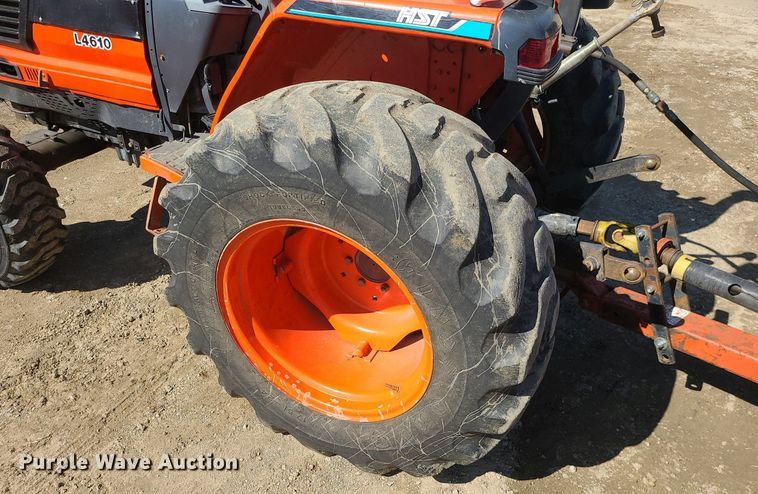 image for item JG9377 Kubota L4610  MFWD tractor